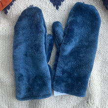 Slate Blue Mittens