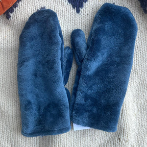 Slate Blue Mittens