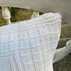 Knit Scallop Lumbar