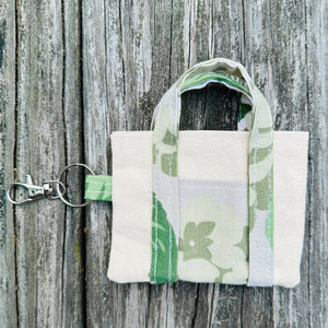 Min Boat Tote Key Ring