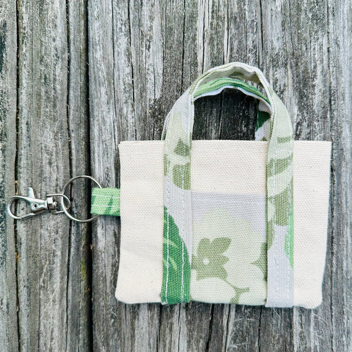 Min Boat Tote Key Ring