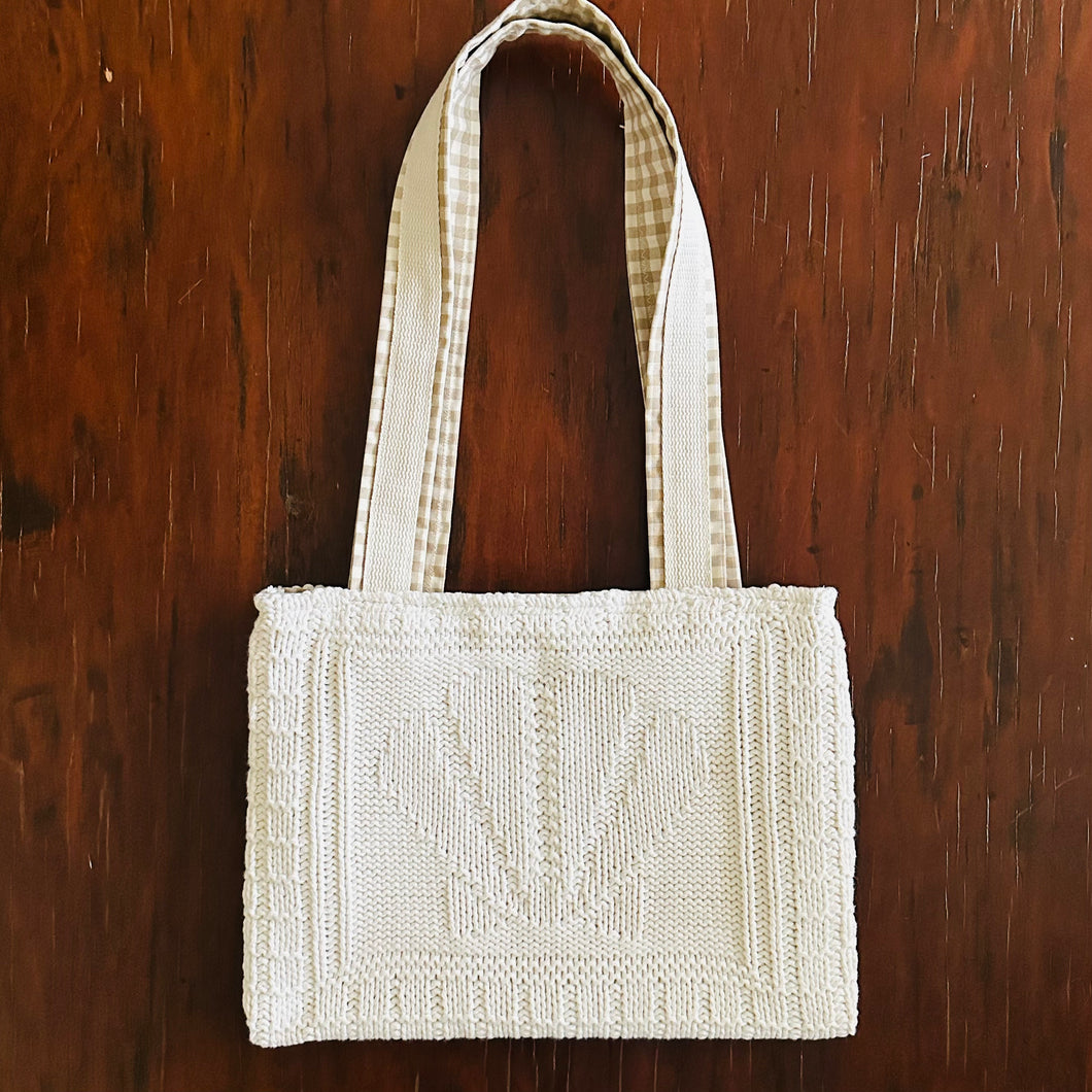 Scallop Shell Knit Tote